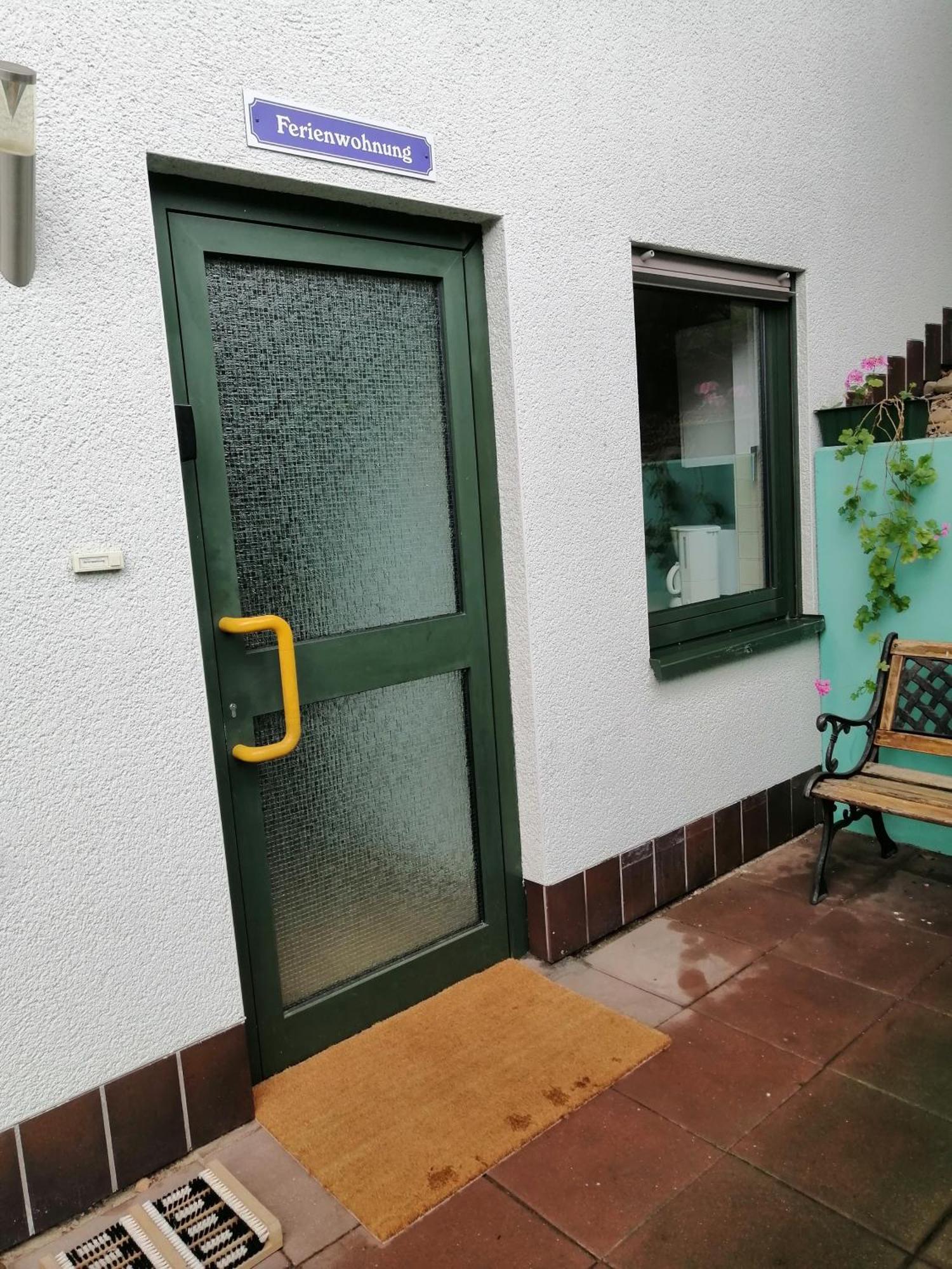 Haus Mohr - Ferienwohnung Im Taunus Weilmunster Bagian luar foto