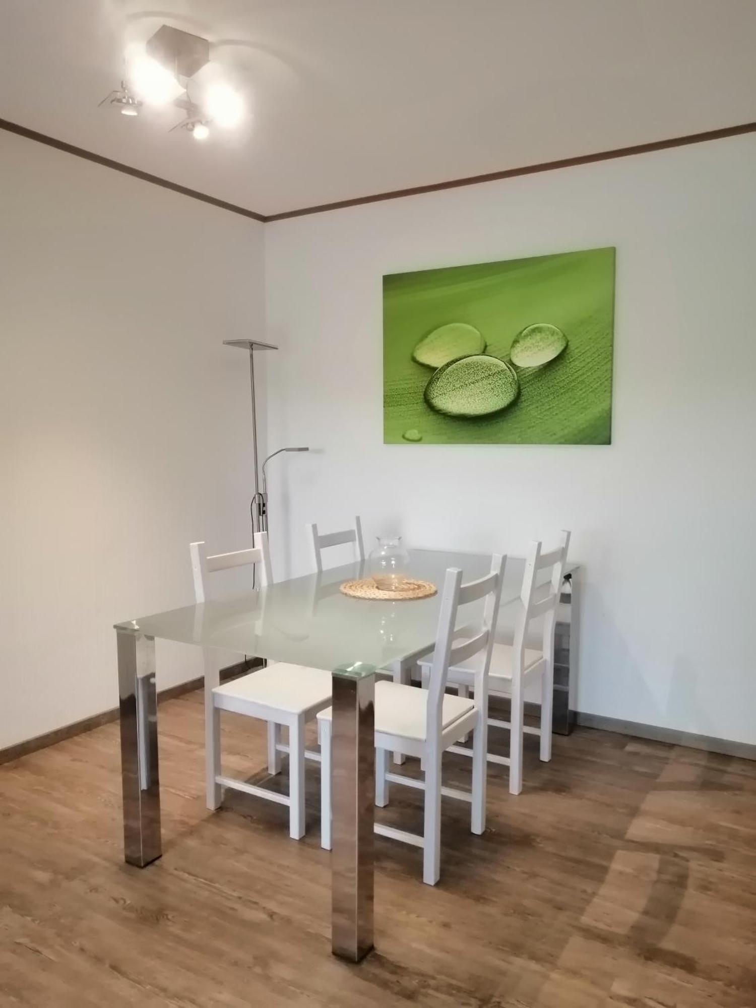 Haus Mohr - Ferienwohnung Im Taunus Weilmunster Bagian luar foto